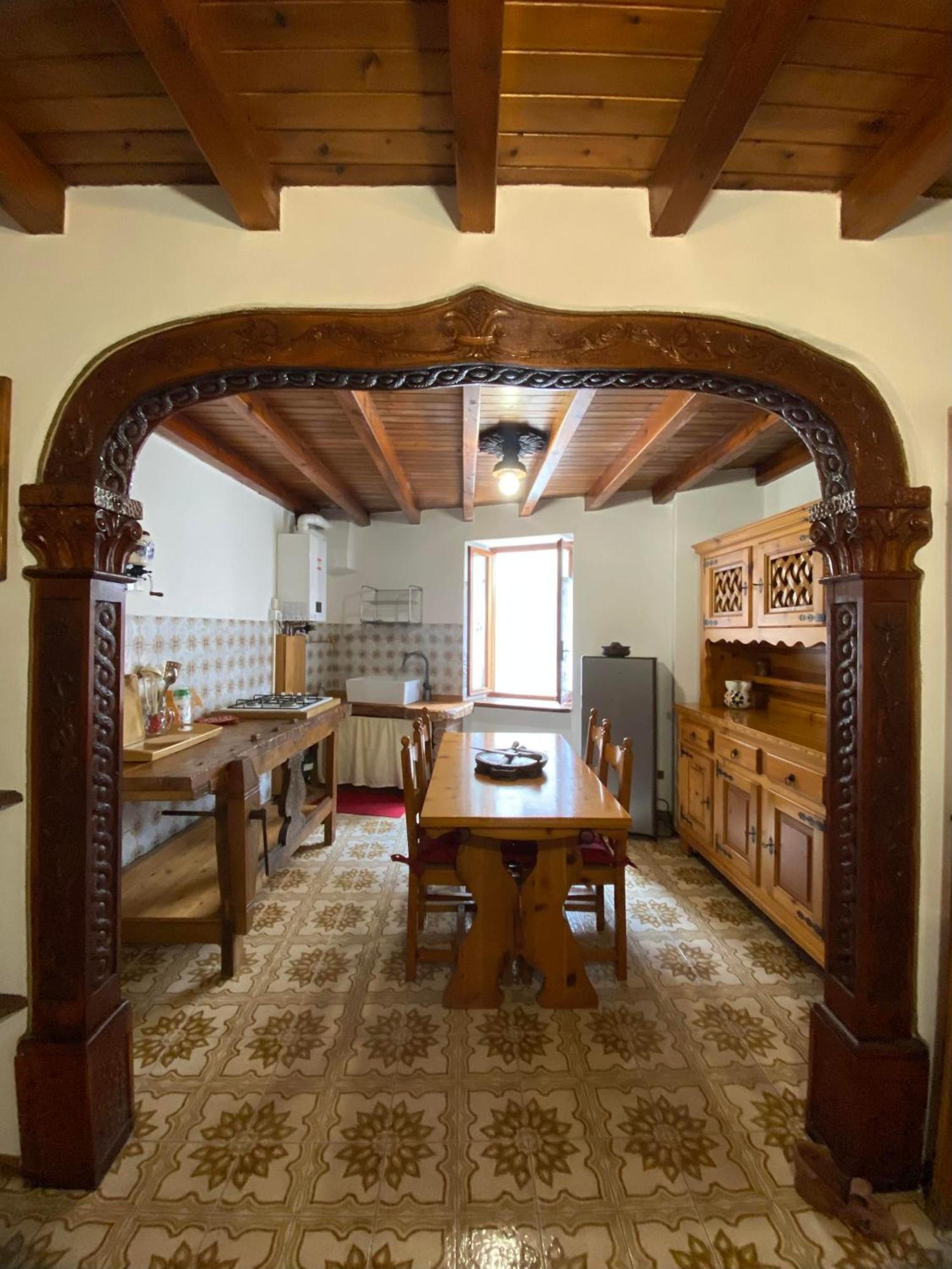 Willa Casa Nel Centro Storico Di Borno Zewnętrze zdjęcie
