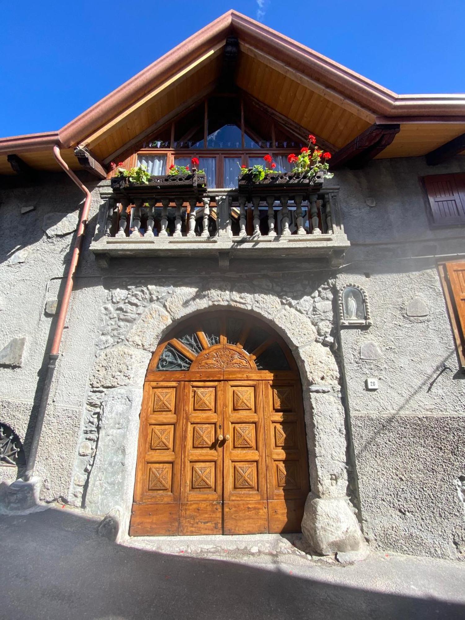 Willa Casa Nel Centro Storico Di Borno Zewnętrze zdjęcie